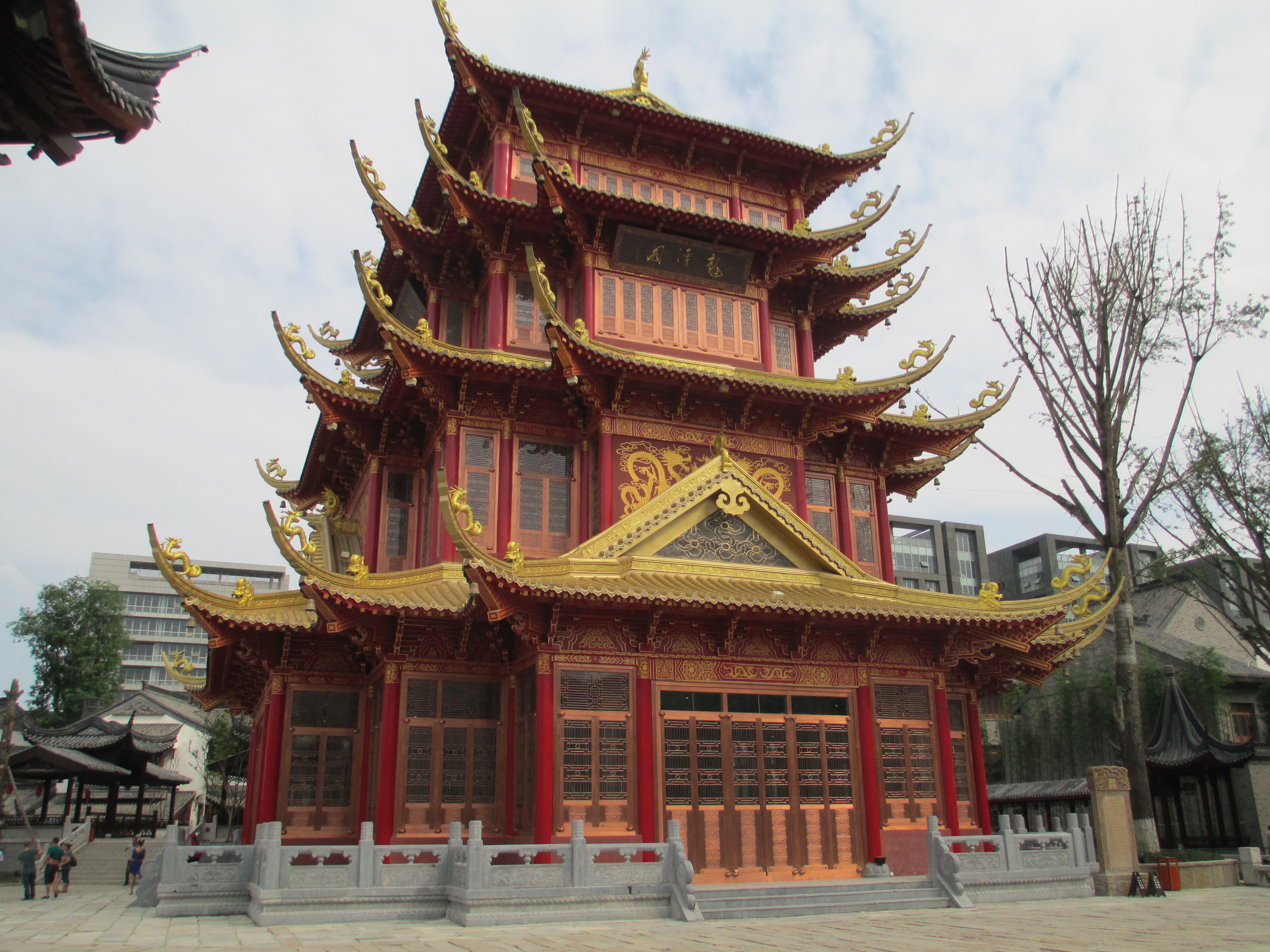 古建筑銅裝飾中銅瓦安裝前的關(guān)鍵注意事項(xiàng)
